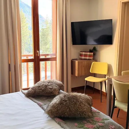 Hotel apartamentowy Maison Poluc - Etoile De Neige Champoluc