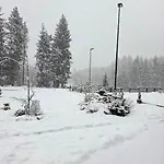 Maison Poluc - Etoile De Neige Hotel apartamentowy 3*