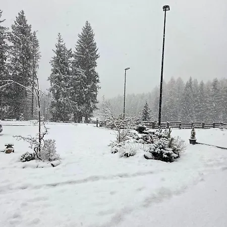 Maison Poluc - Etoile De Neige Hotel apartamentowy 3*